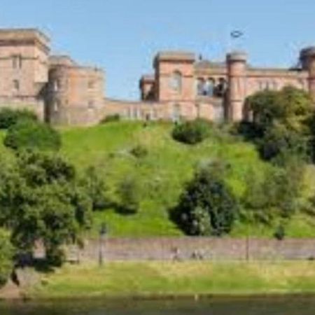 Inverness City Apartments - Modern & Bright Apartment Close To Raigmore Hospital & Shops Inshes エクステリア 写真